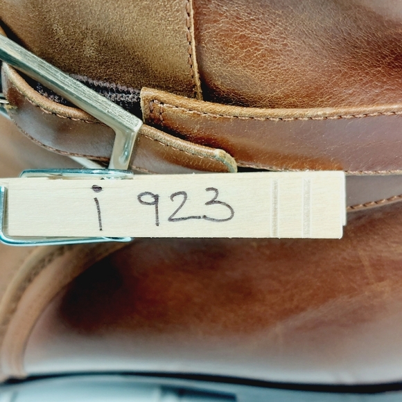 Talbots Narrow  Brown Leather Zip Up Buckle Accent Ankle Booties i923 - Picture 14 of 14